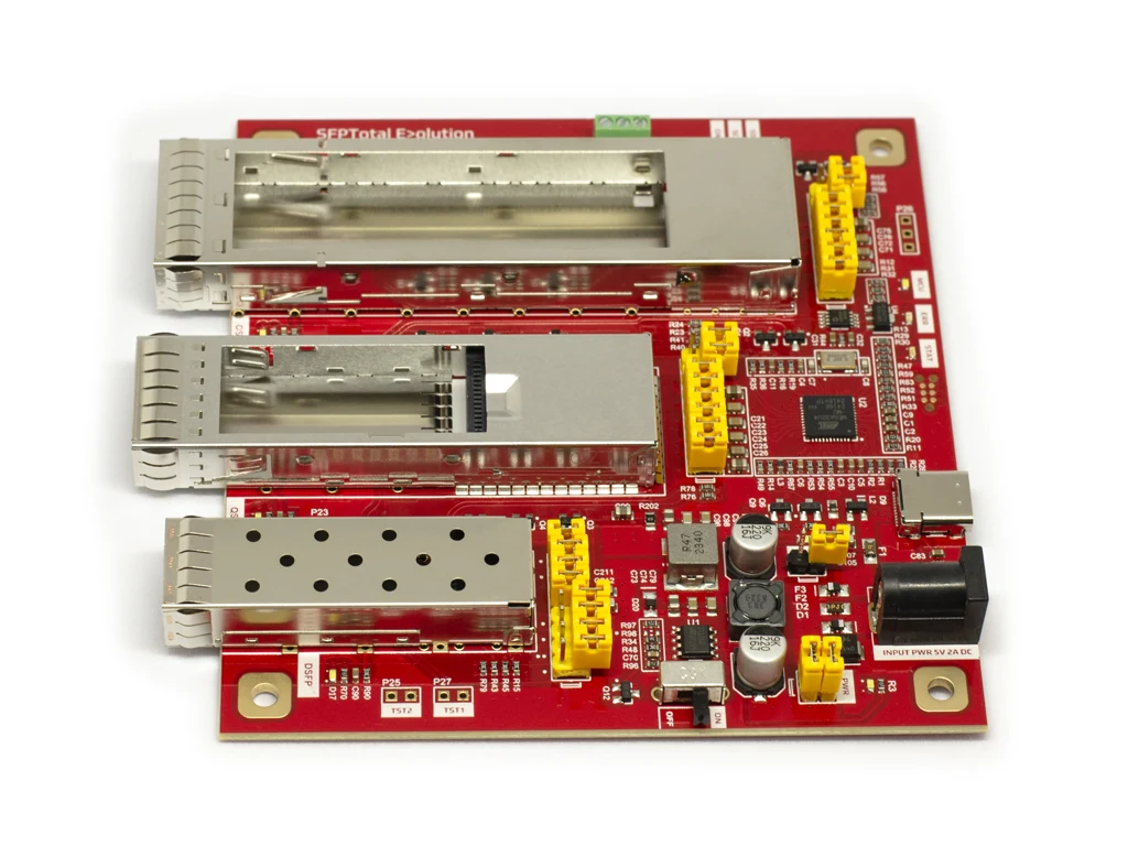 Программатор SFPTotal Evolution с портами OSFP, QSFP-DD и DSFP/SFP, разъёмами USB-C и внешнего питания